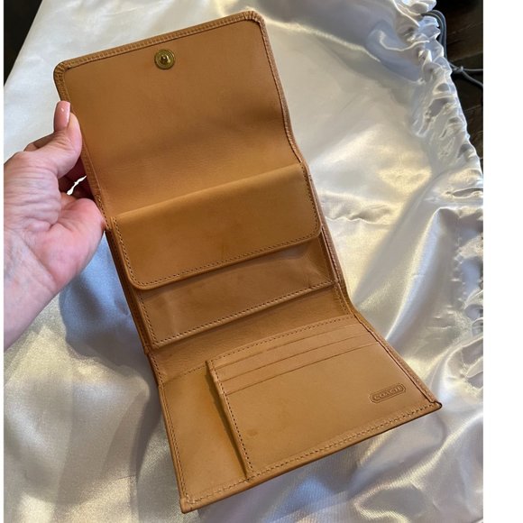 Coach Leather Wallet Tan AUTHENTIC - Picture 3 of 5